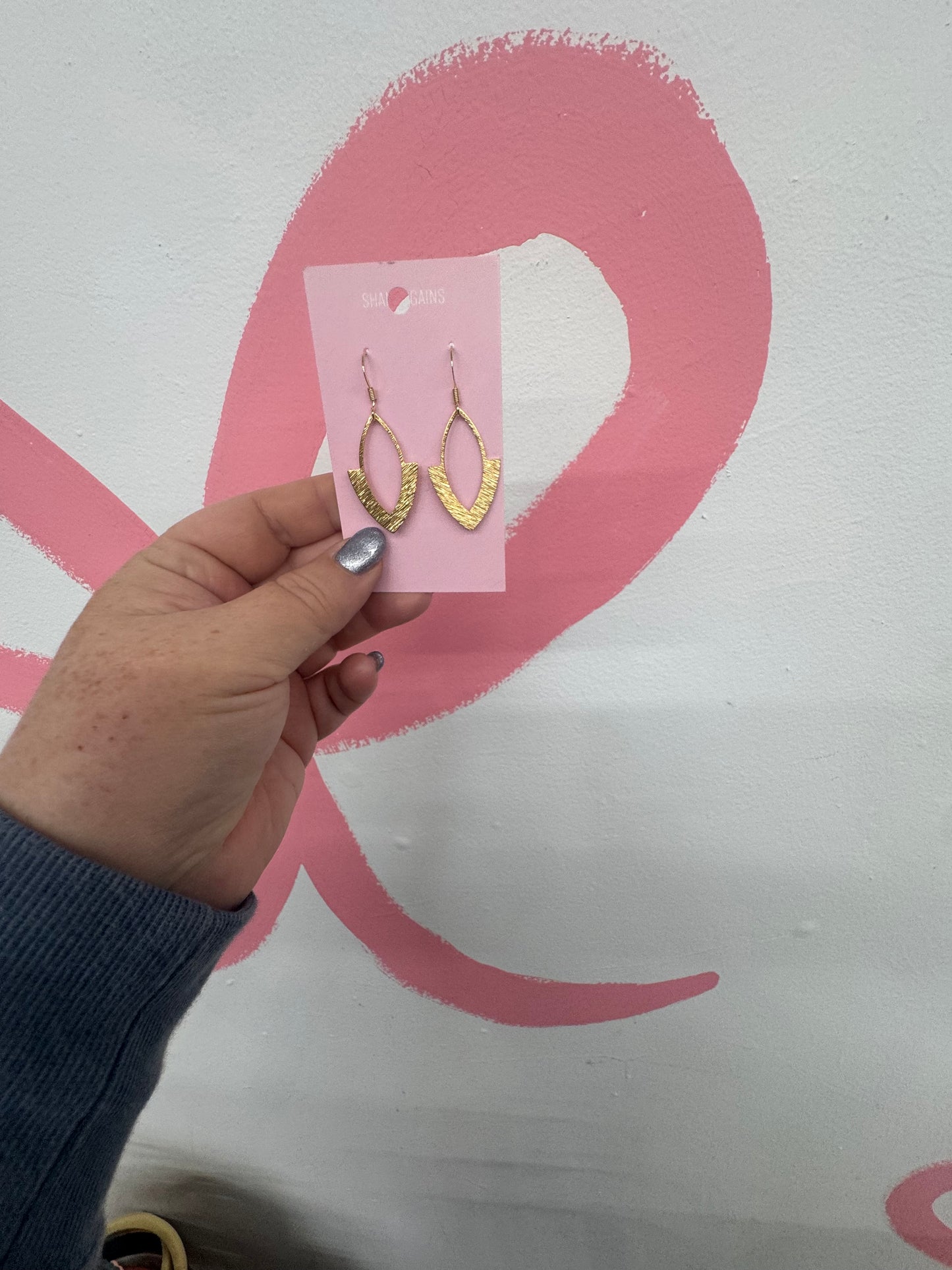 Dager Dangle Gold Earrings (35)