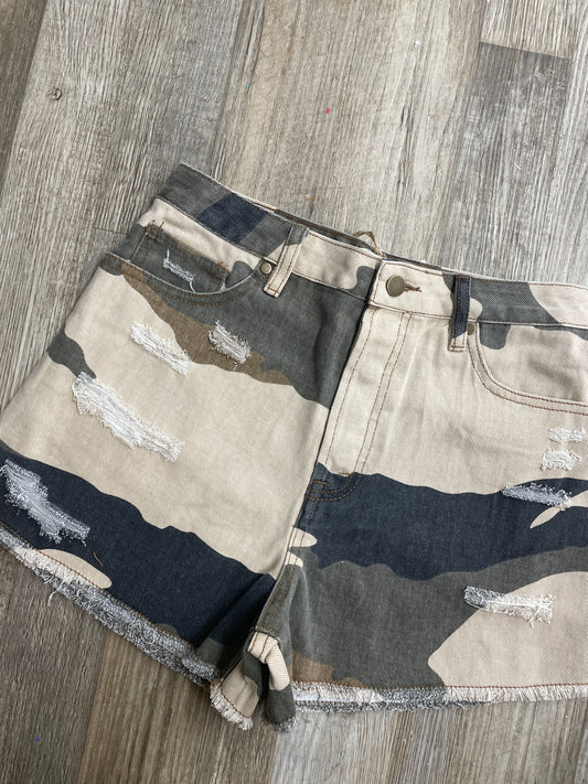 Can't See Me Camo Jean Shorts - Khaki