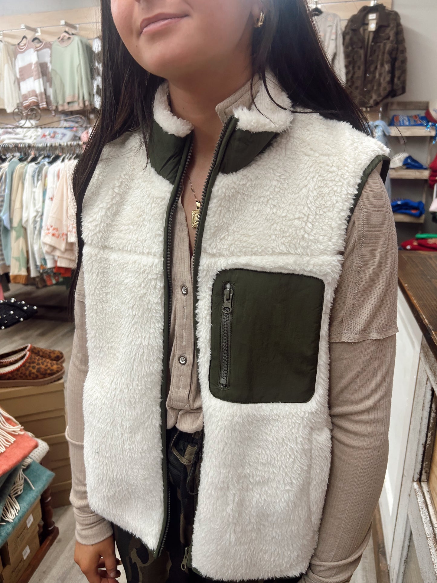 Old Roads Sherpa Vest - Olive