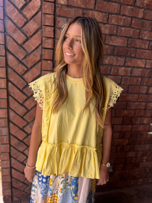 Turning Heads Top - Yellow