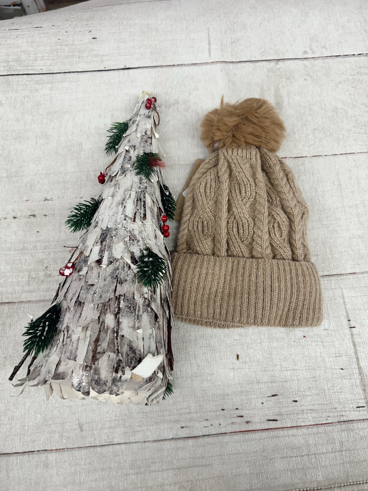 Cable Knit Fleece Lined Beanie - Sand