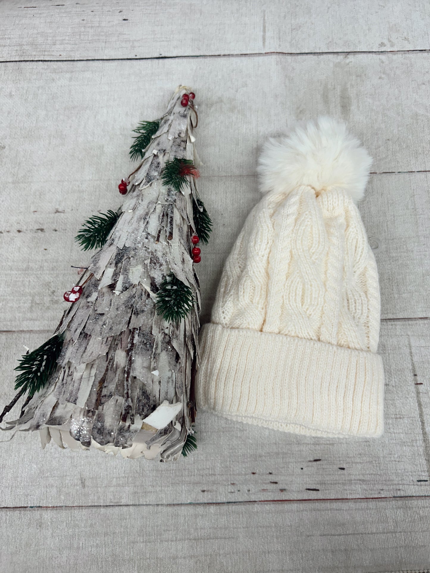 Cable Knit Fleece Lined Beanie - Cream