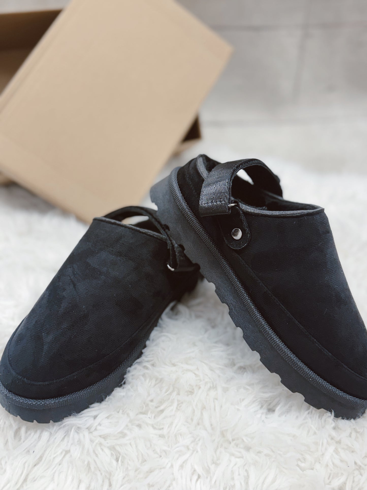 Feelin' You Slingback Slipper - Black