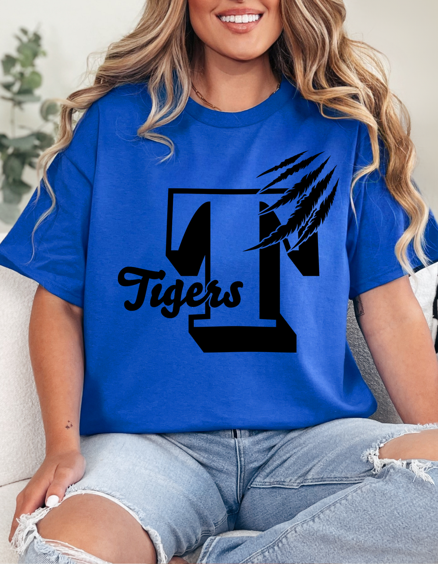 TIGERS GRAPHIC TEE - 12