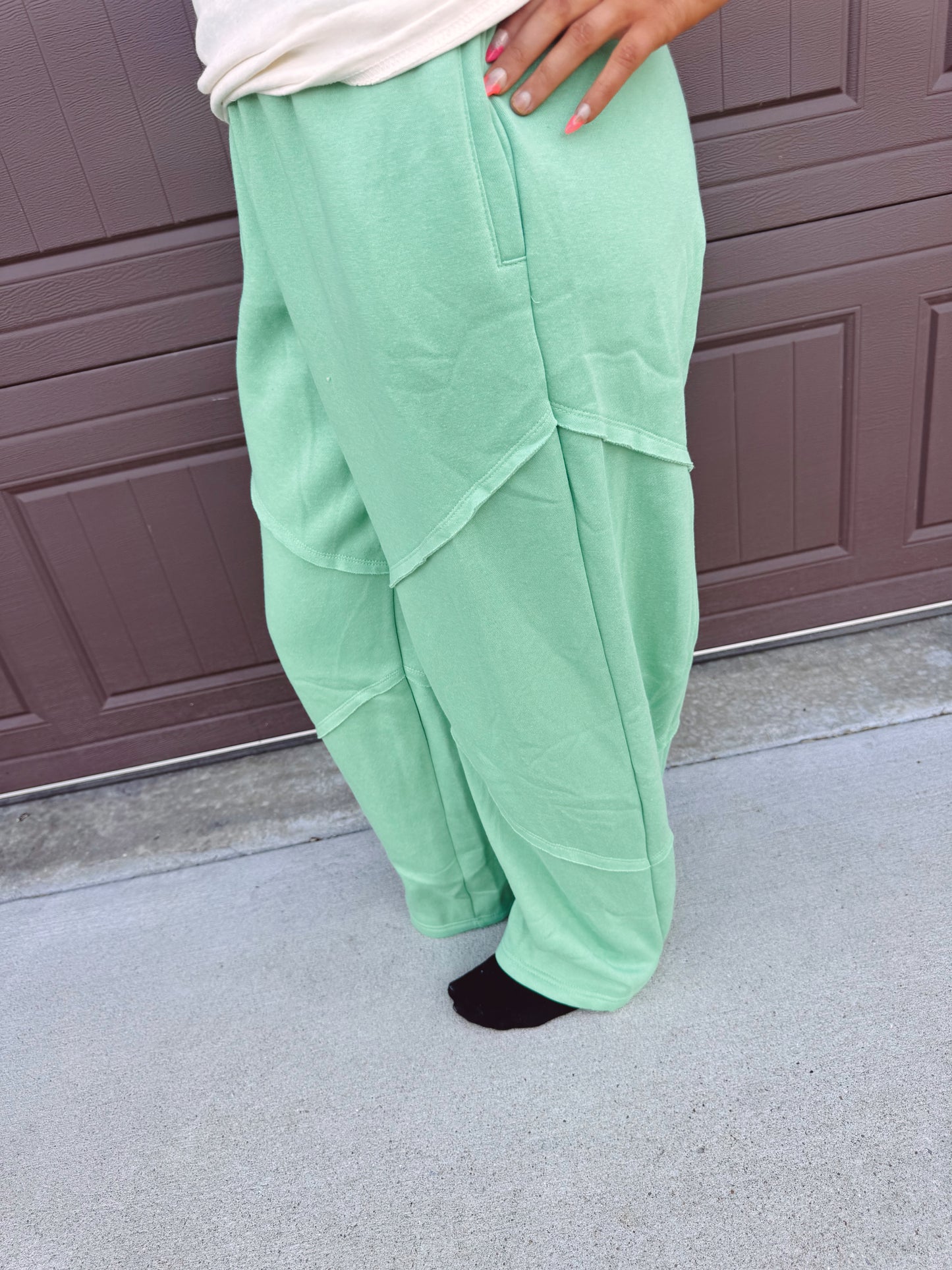 Chillin' With You Sweatpants - Green