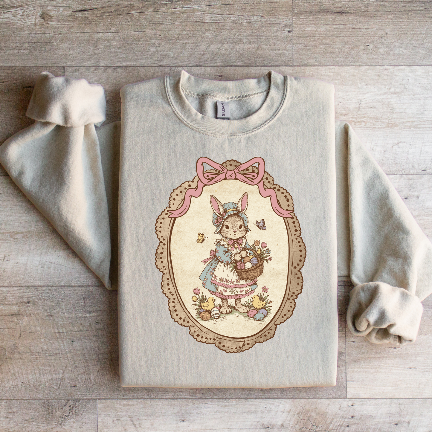 Easter Bunny in Vintage Frame Graphic Tee