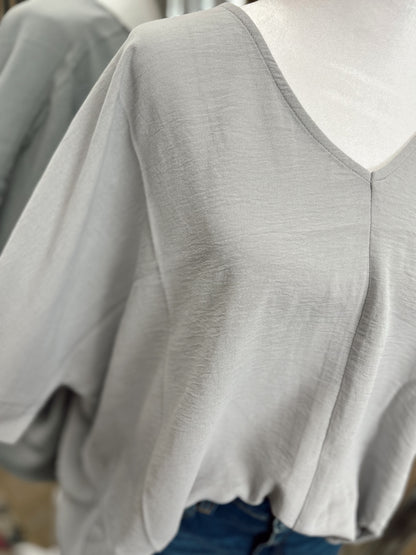 DOORBUSTER WOVEN V-NECK TOP - Lt Grey