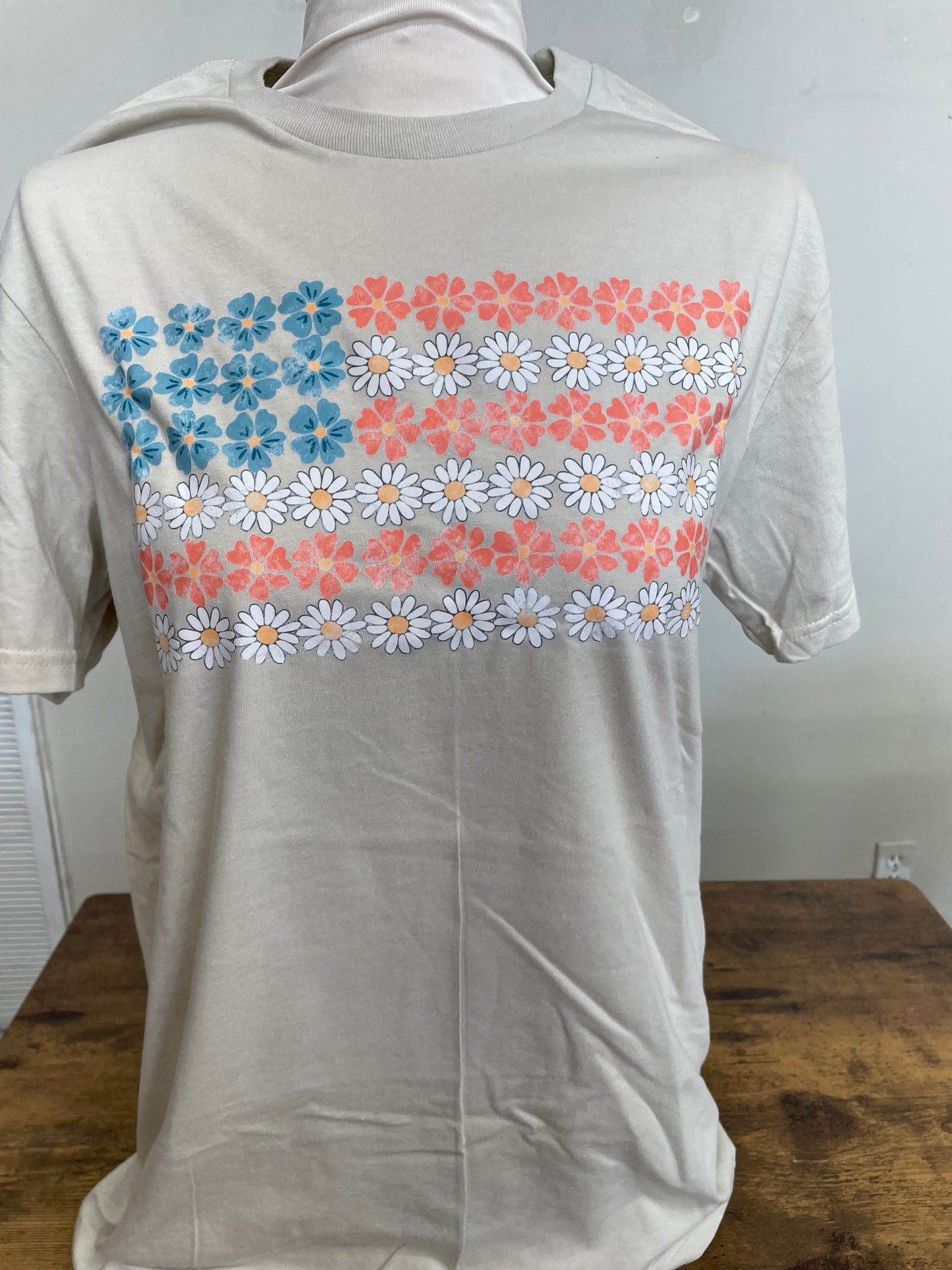 Daisy American Flag Graphic Tee