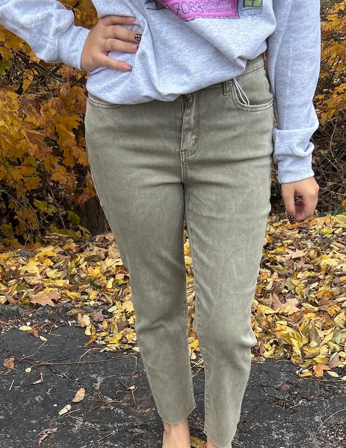 Becky Acid Wash Denim Cropped Jeans - LT Olive