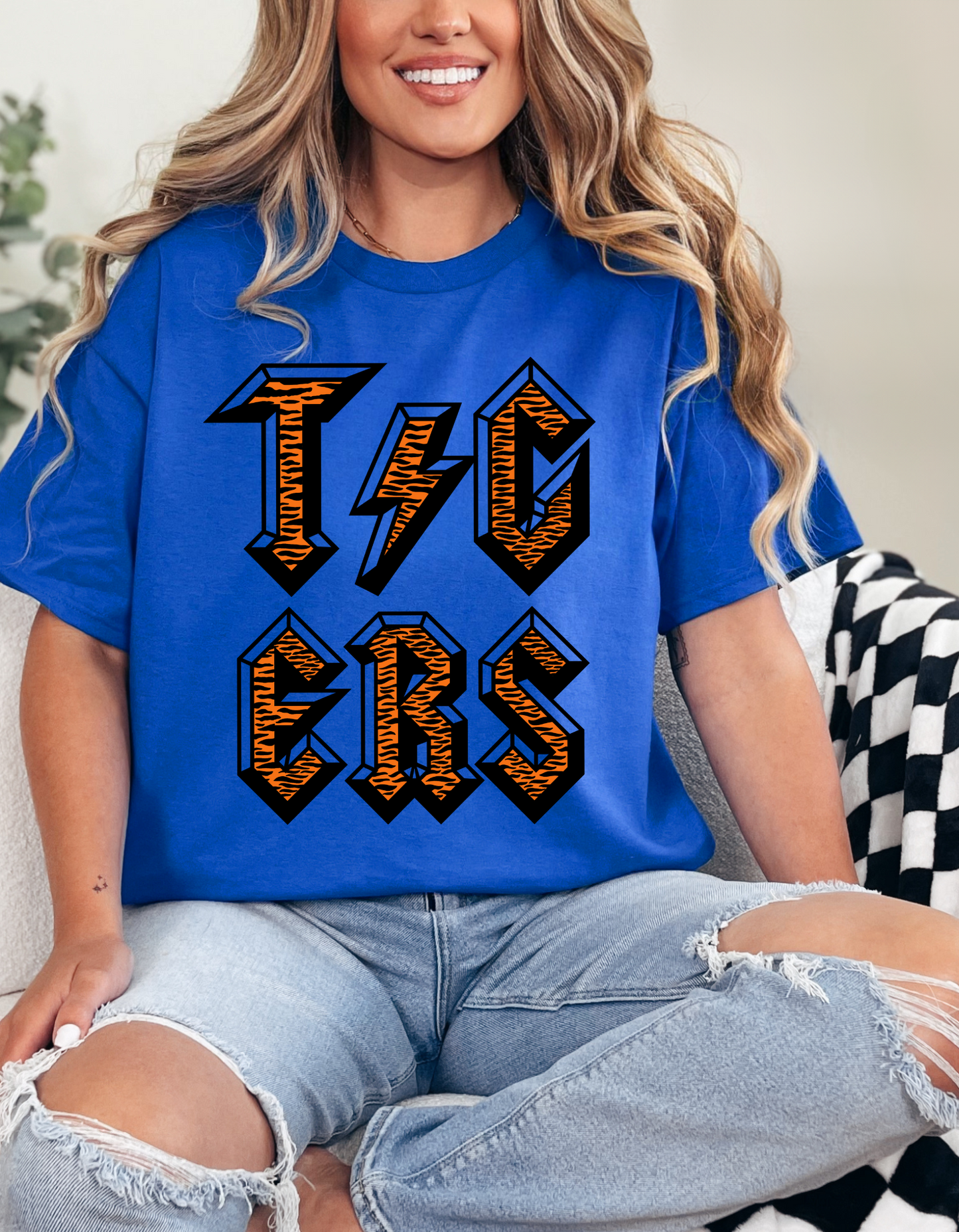 TIGERS GRAPHIC TEE - 81