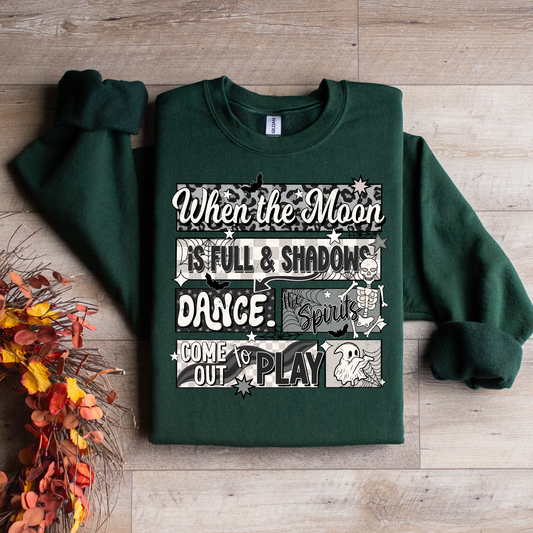 When The Moon Is Full.. Graphic Tee