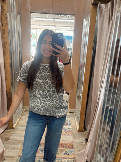 DB - Crewneck Short Sleeve Top Cheetah