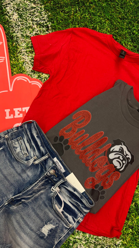 Bulldogs Yarn Graphic Tee