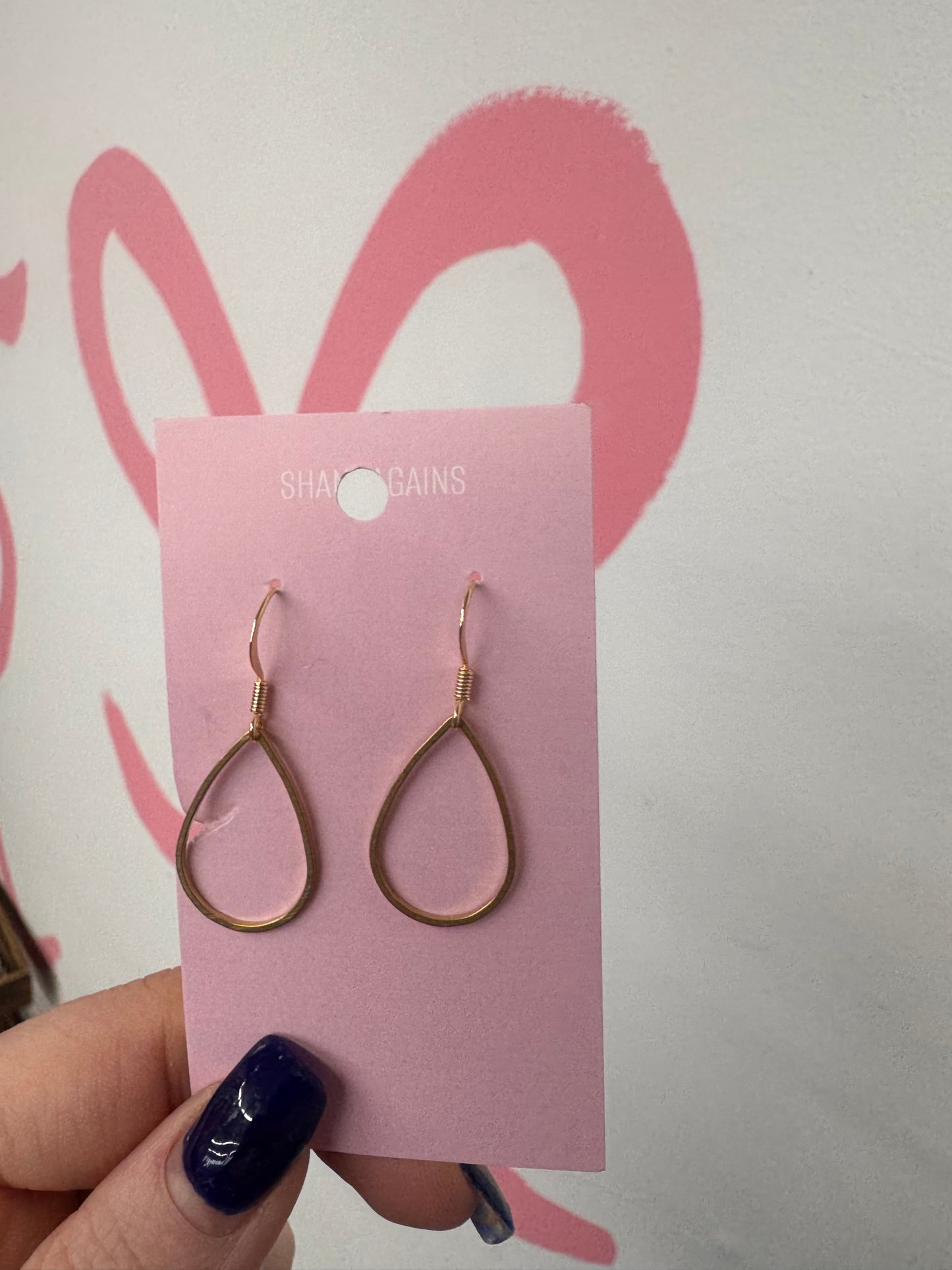 Small Teardrop Dangle Gold Earrings (34)
