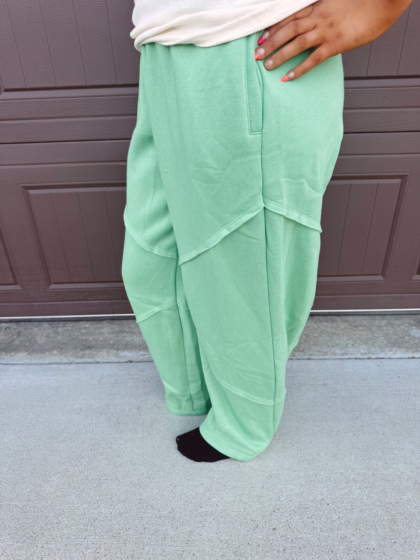 Chillin' With You Sweatpants - Green