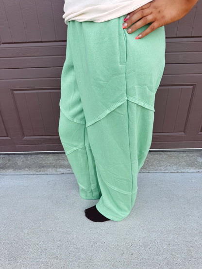 Chillin' With You Sweatpants - Green