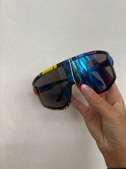 Unisex Shield Fashion Sunglasses