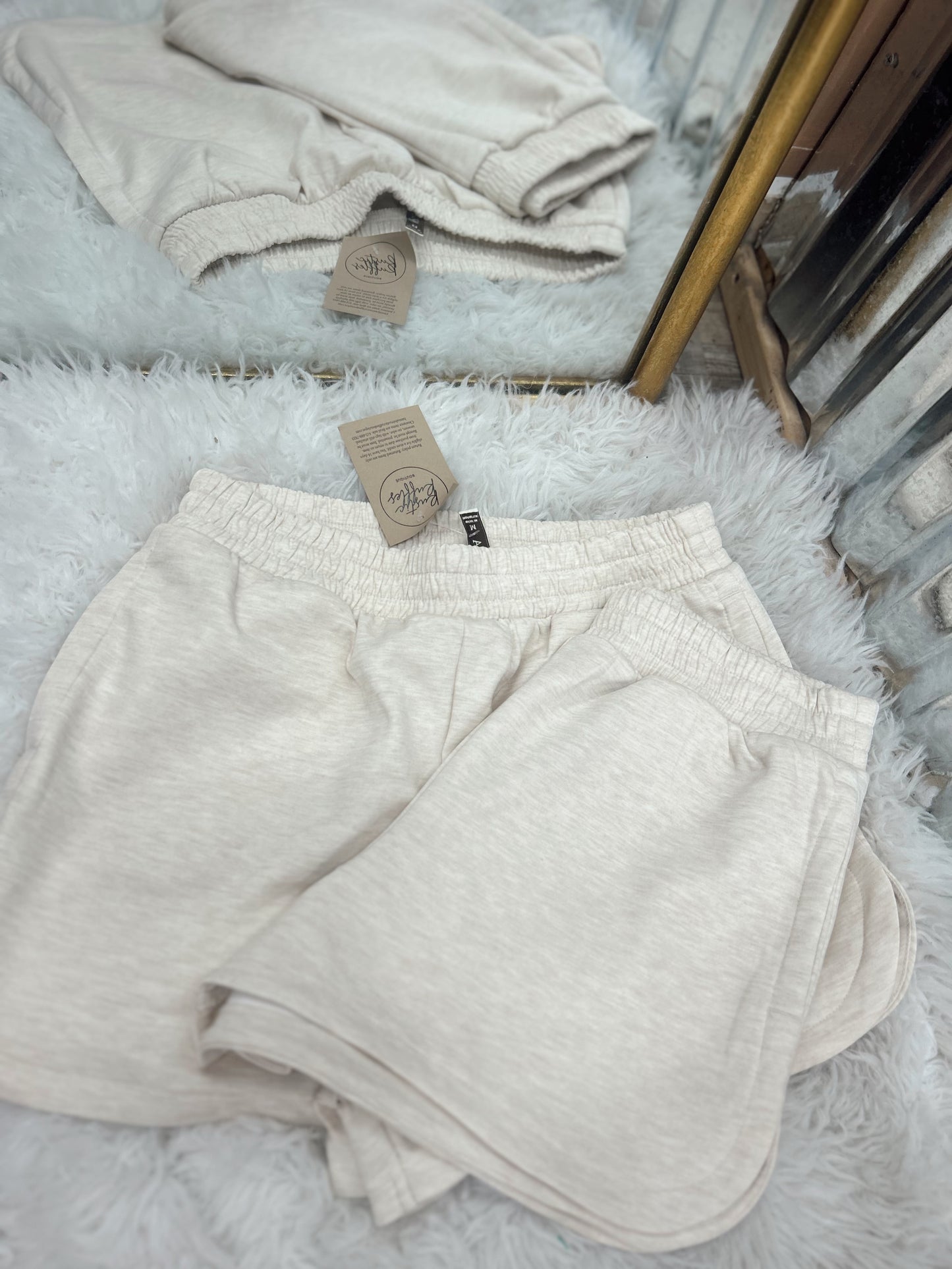 DOORBUSTER Scuba Dolphin Shorts - H Vanilla