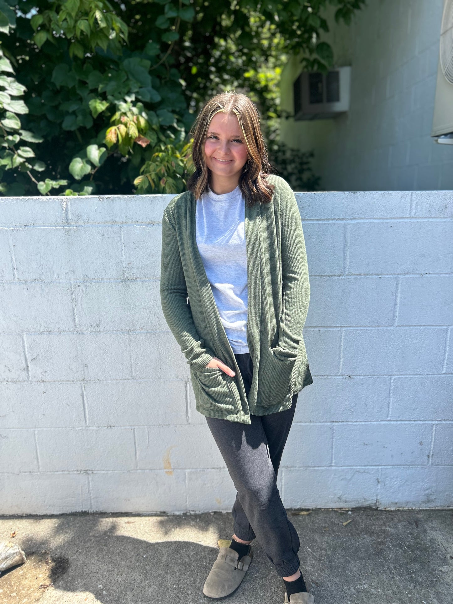 DOORBUSTER Cardigan - Army Green