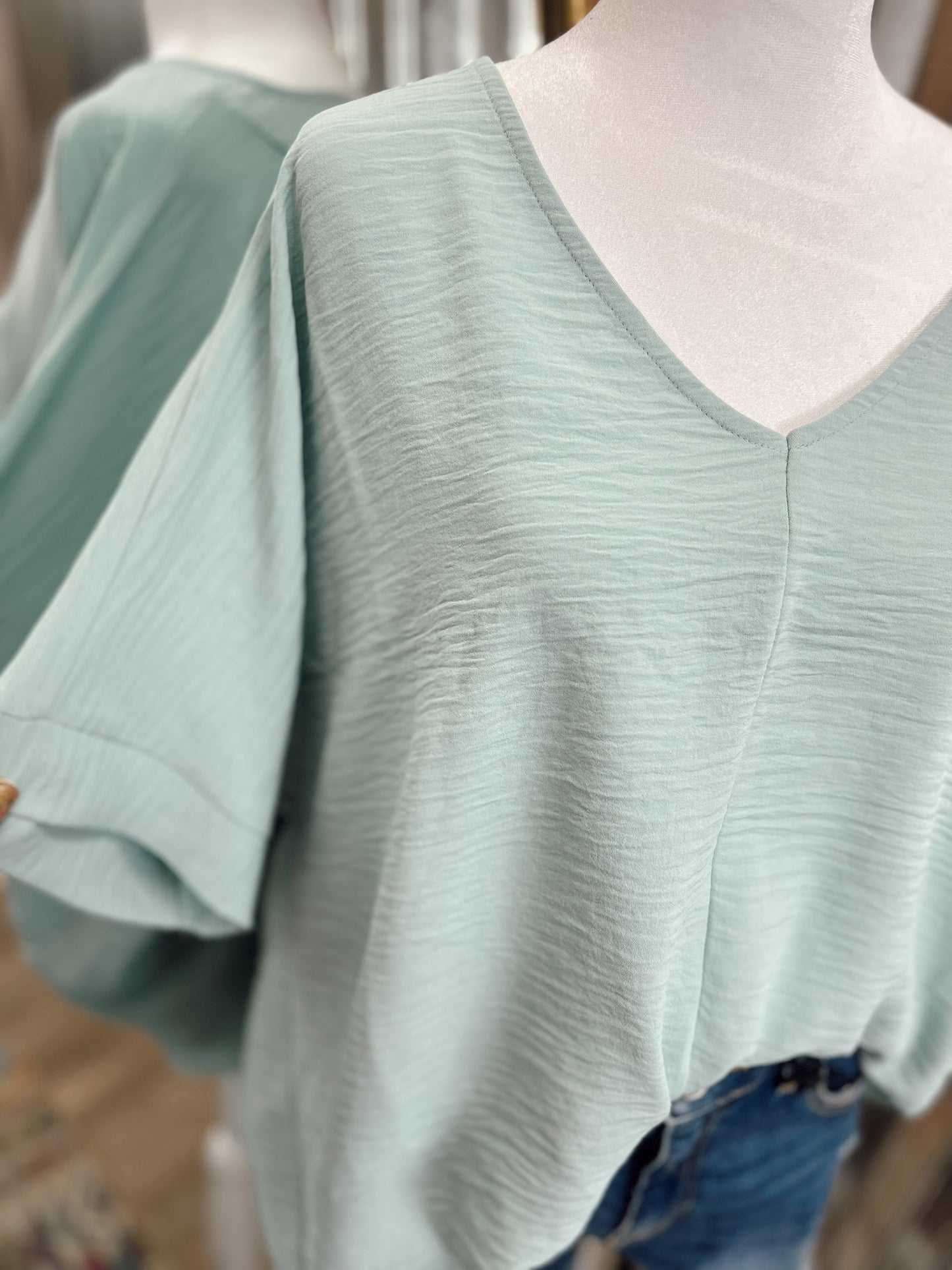 DOORBUSTER WOVEN V-NECK TOP - Sea Angel