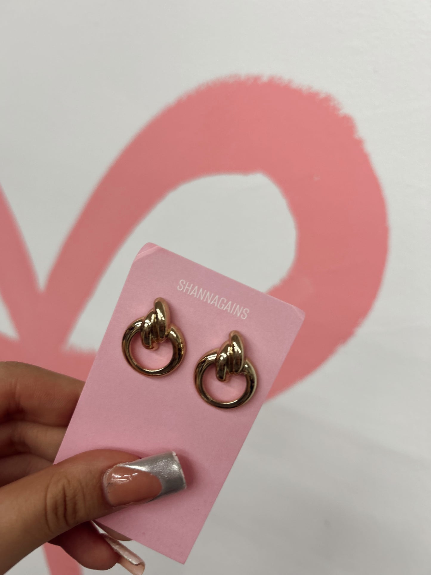 Circle Entwined Stud Gold Earrings (15)