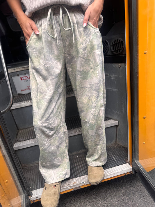Miss Me Camo Sweatpants- Olive