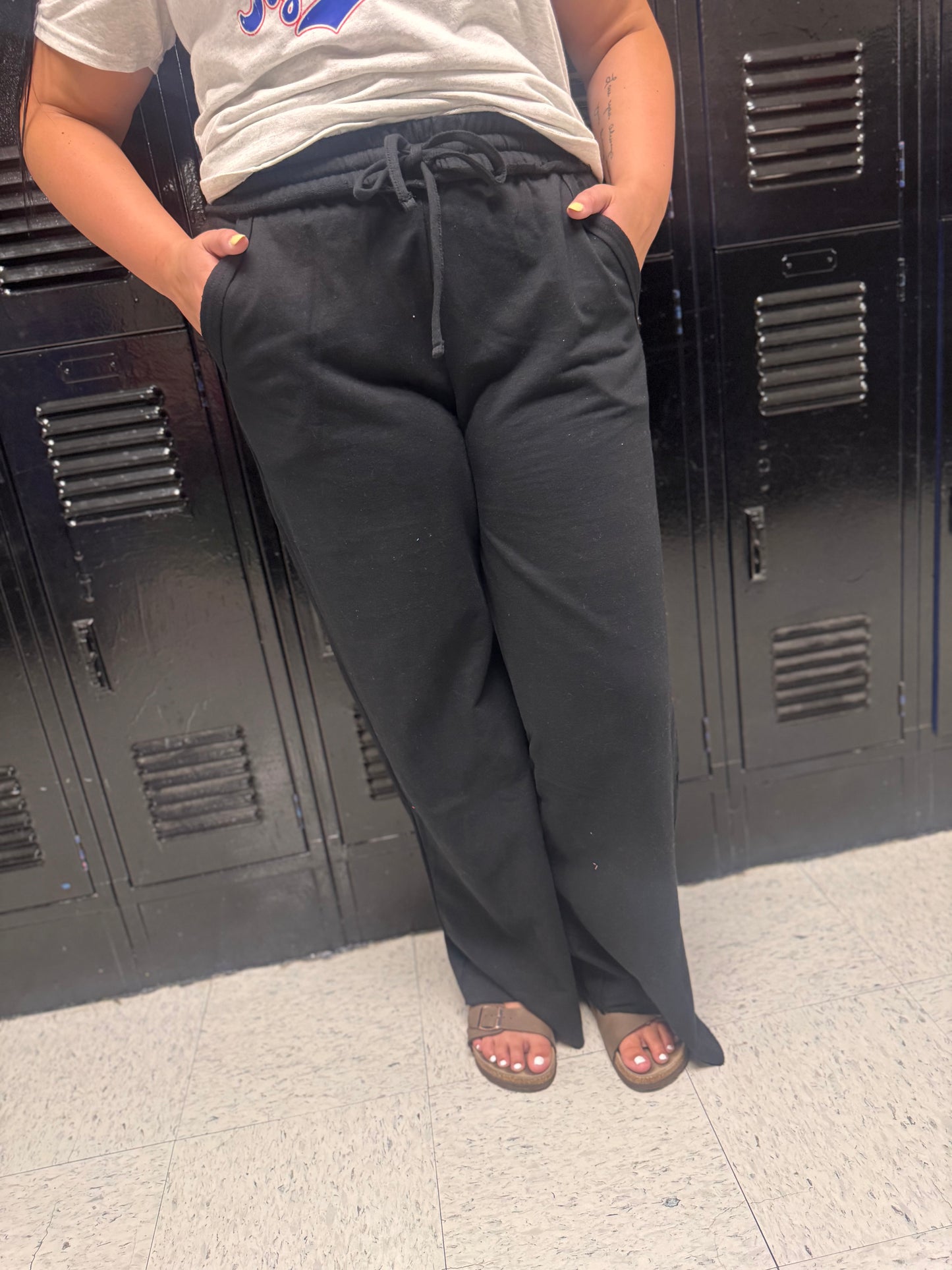 DOORBUSTER WIDE LEG SWEATPANTS - Black