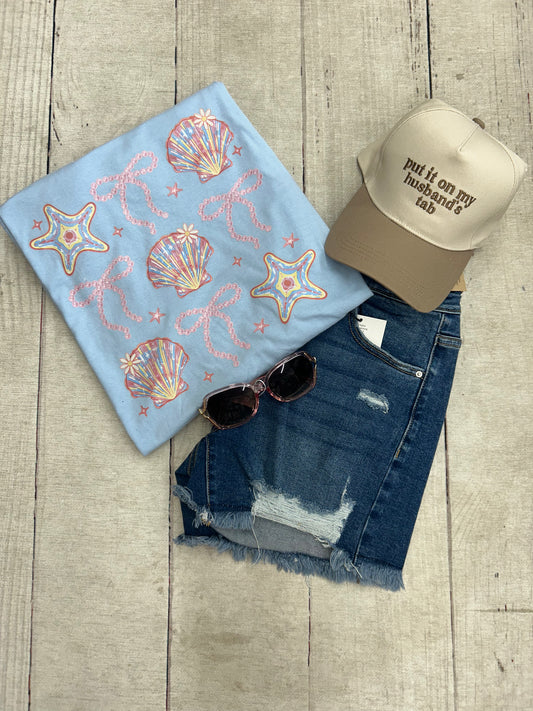 Seashell Collage Graphic Tee- Gildan