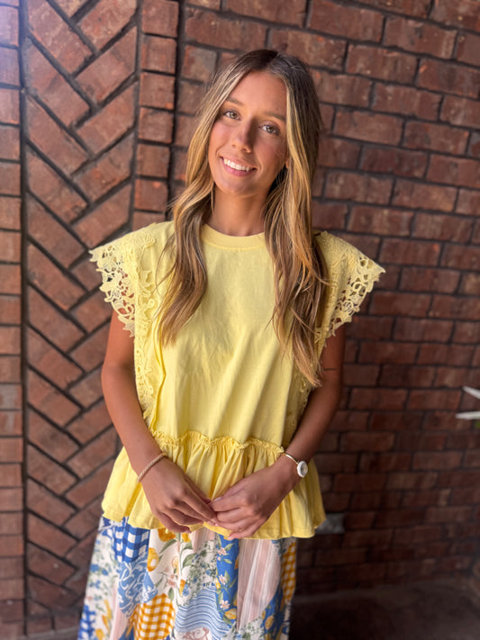 Turning Heads Top - Yellow