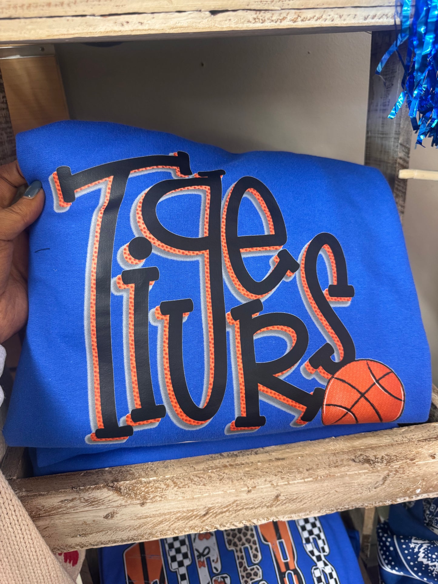 Graphic Tee Sale - Crewneck Sweatshirt Tigers BBall