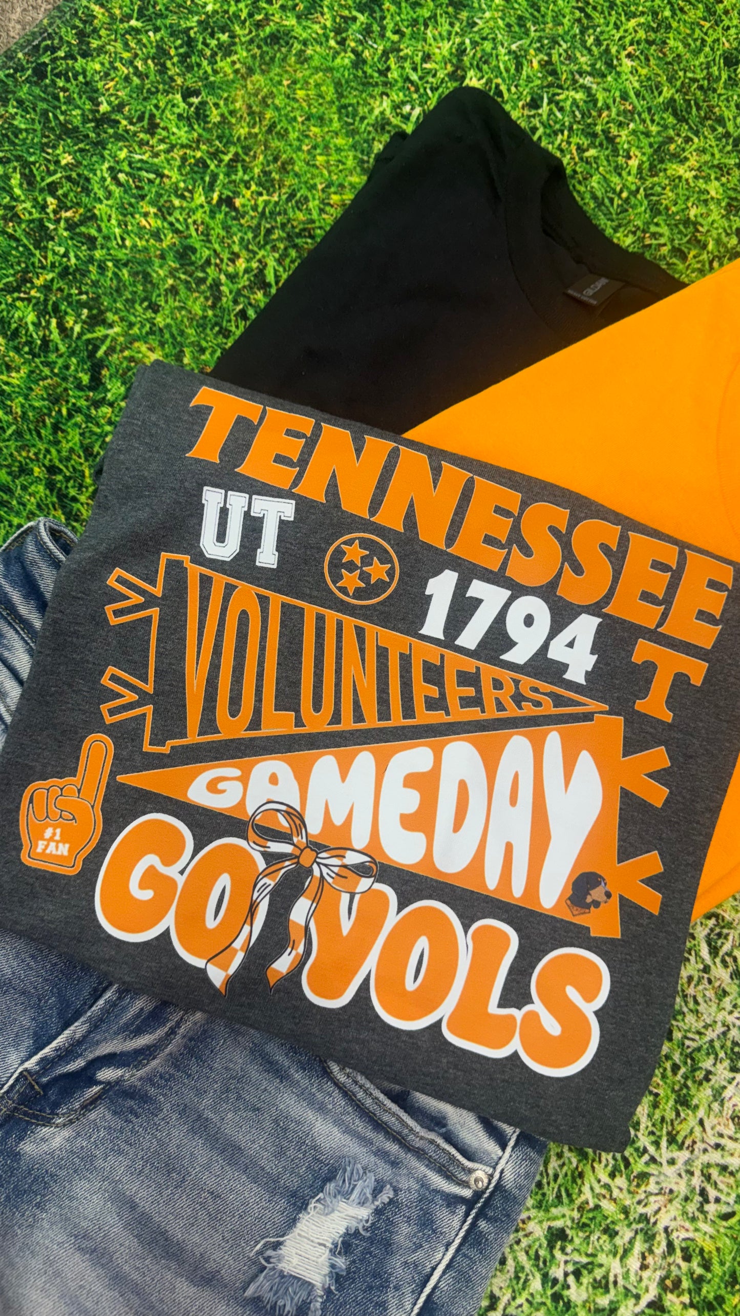 Tennessee Pennant Flags Graphic Tee