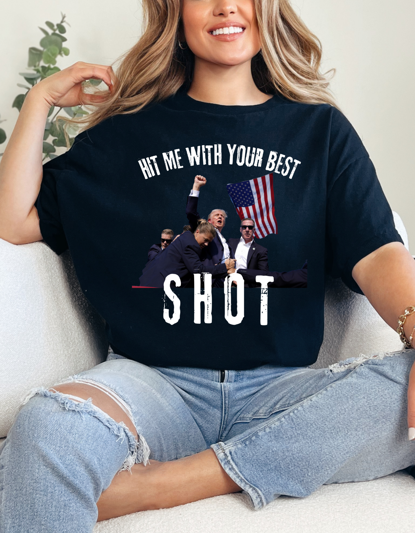 TRUMP HIT ME WITH YOUR BEST SHOT GRAPHIC TEE